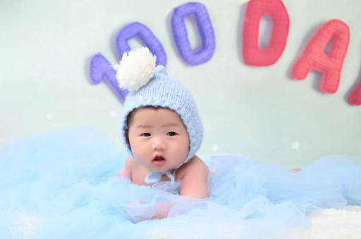 承德宝宝尿少尿黄怎么回事