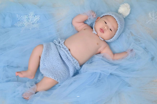 承德三个月宝宝挠耳朵 承德三个月宝宝挠耳朵